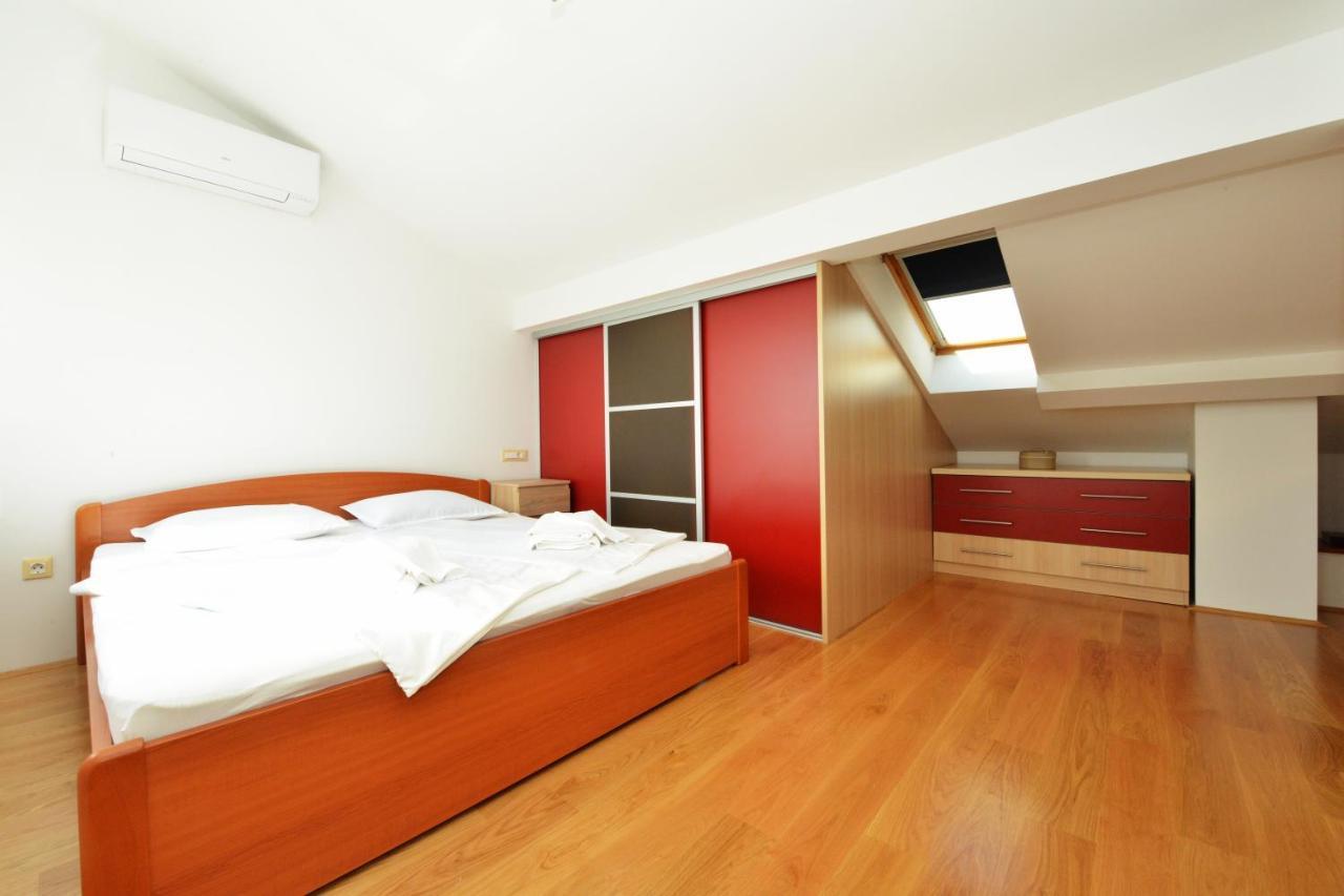 Apartman Barbora Zara Esterno foto